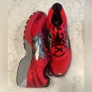 Brooks Adrenaline GTS 14 Running Shoes - Men Black/Red Size 12